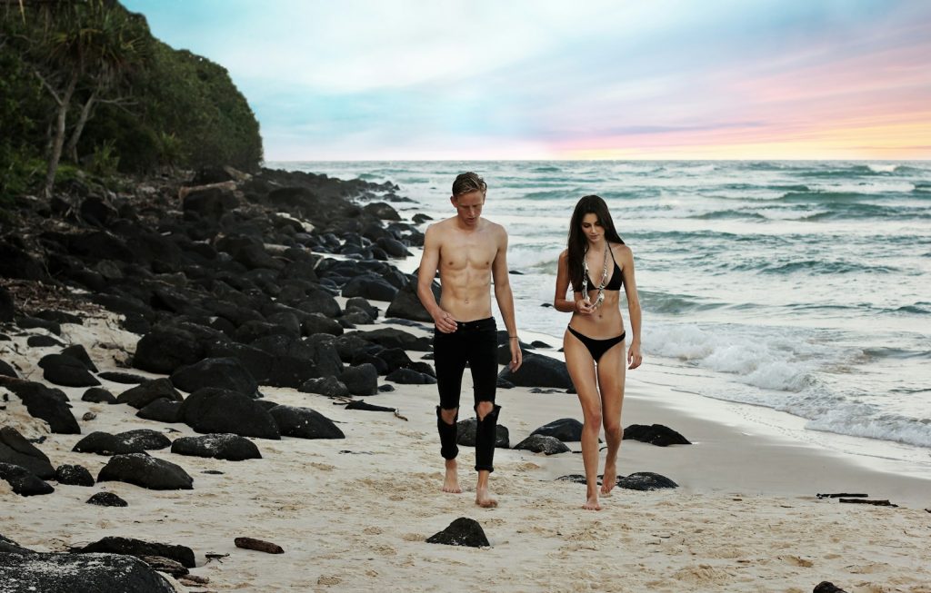 Črne kopalke bikini