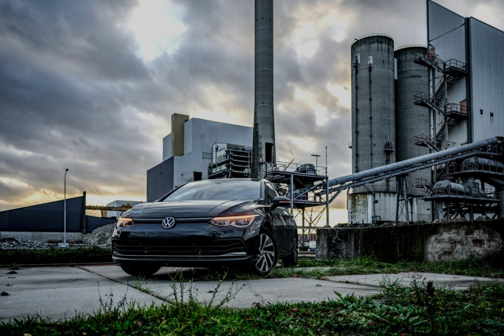 Avtomobilska industrija