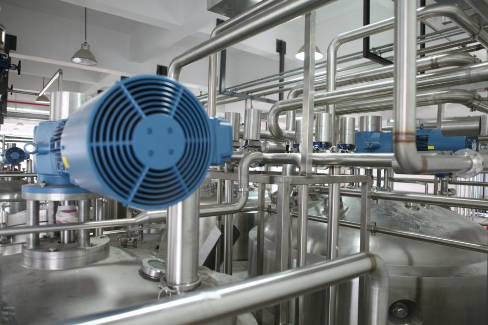 Maintaining Industrial Equipment Performance Through Proper Sealing Solutions